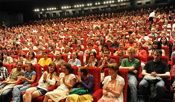 Jak si užít sledování filmů v Karlových Varech – velký průvodce festivalových kin